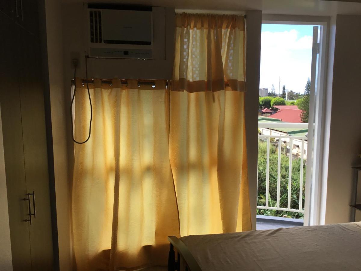 Condominium With Swimming Pool And Viewing Deck Tagaytay City ภายนอก รูปภาพ