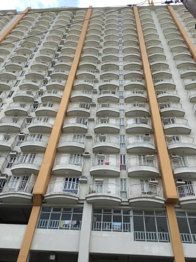 Condominium With Swimming Pool And Viewing Deck Tagaytay City ภายนอก รูปภาพ