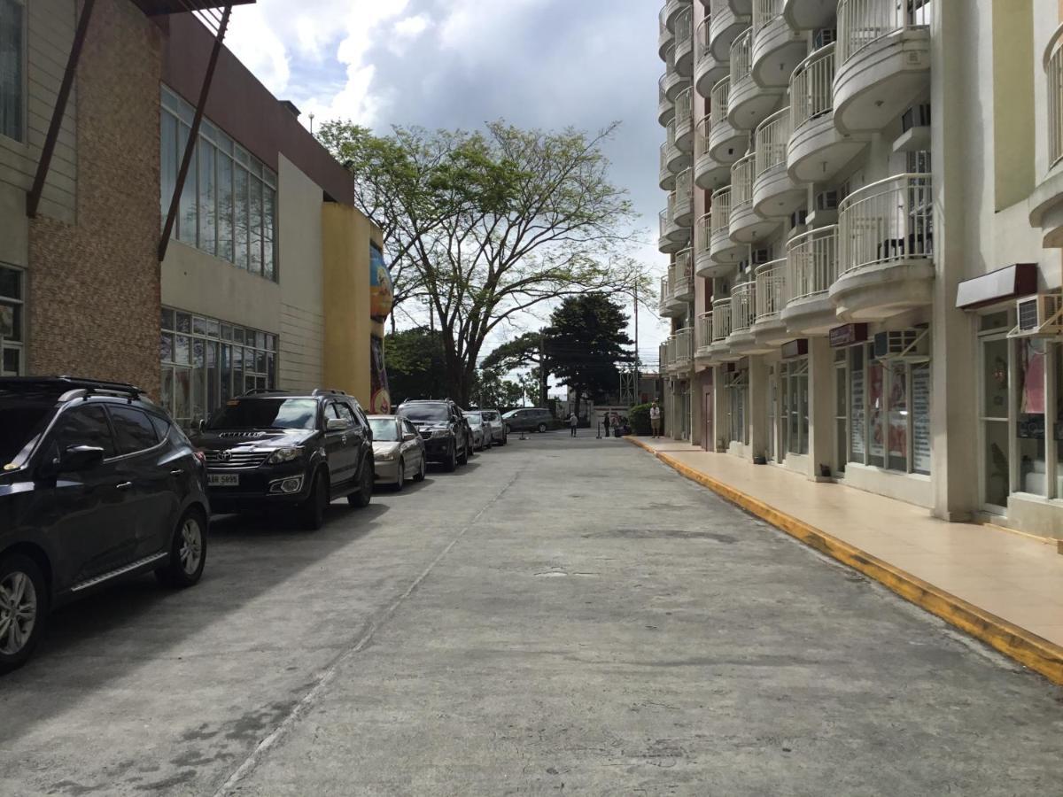 Condominium With Swimming Pool And Viewing Deck Tagaytay City ภายนอก รูปภาพ
